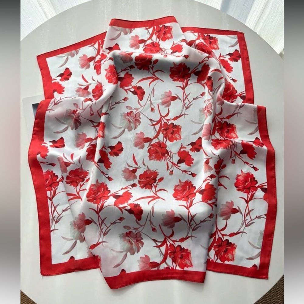 Red flower Scarf P81